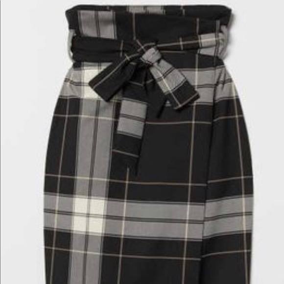 Wrap Pencil Skirt - Picture 2 of 4